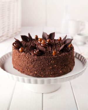 Bezē torte Cielaviņa ar lazdu riekstiem