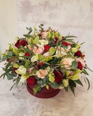 Ziedu kastīte Salūts