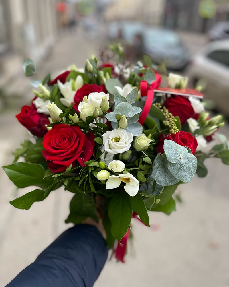 Klasisks ziedu pušķis Odziņa - Image 2