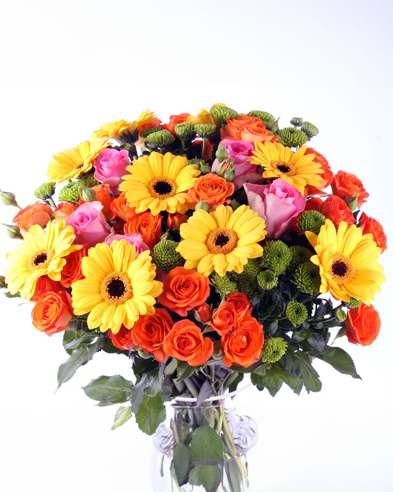 Krāsains ziedu pušķis