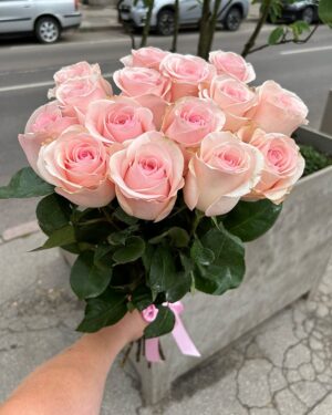 Premium klases rozā rožu pušķis
