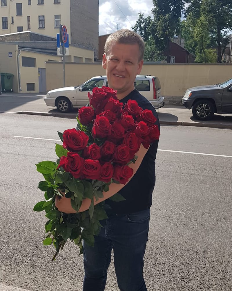 Sarkanas rozes Explorer premium