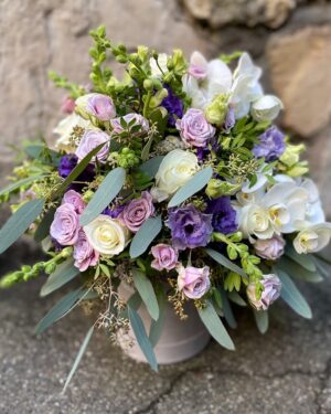 Dizaina ziedu kompozīcija