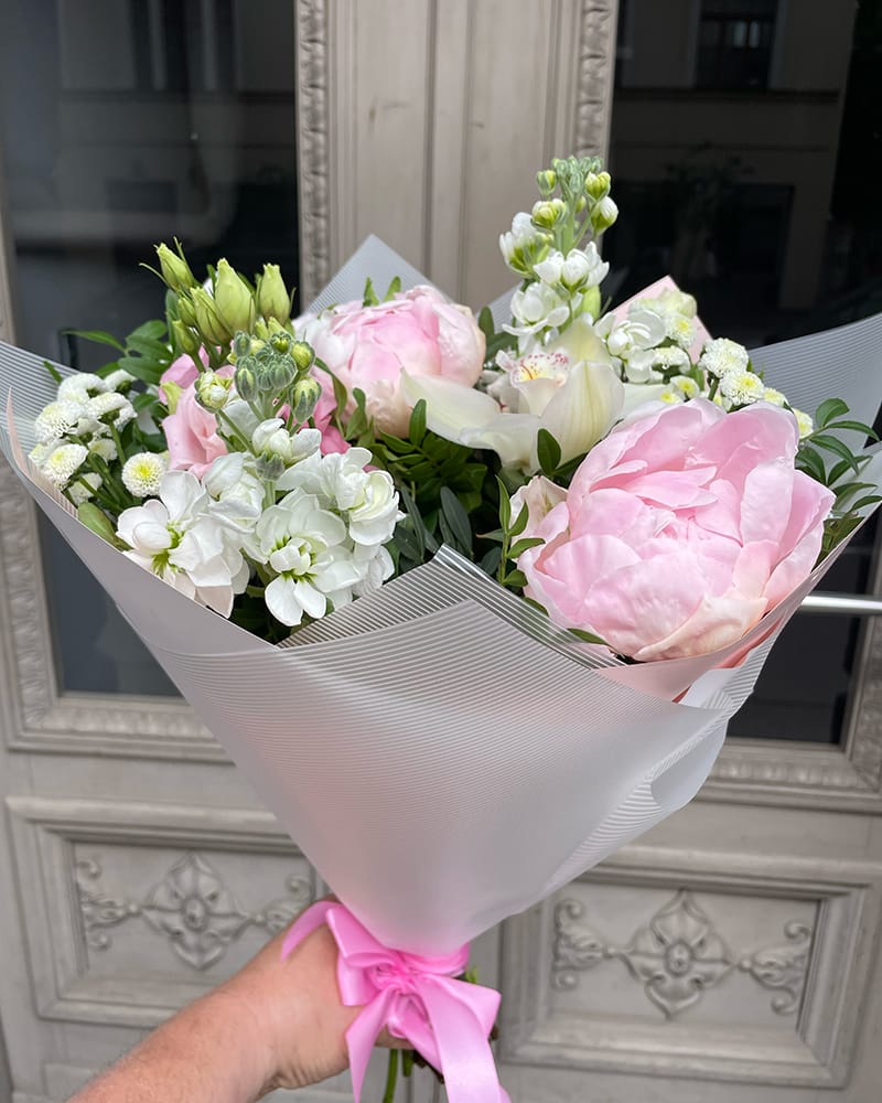 Peoniju un vasaras ziedu pušķis - Image 3